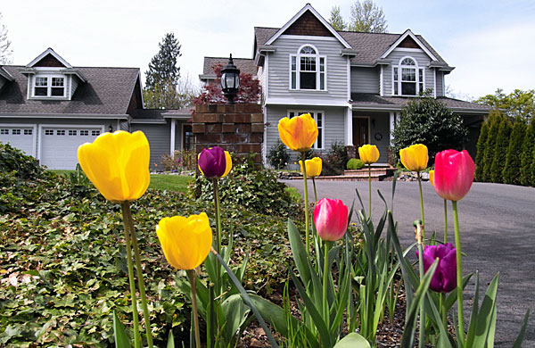 7 Tips to Prepare Your Home For The Spring Market
