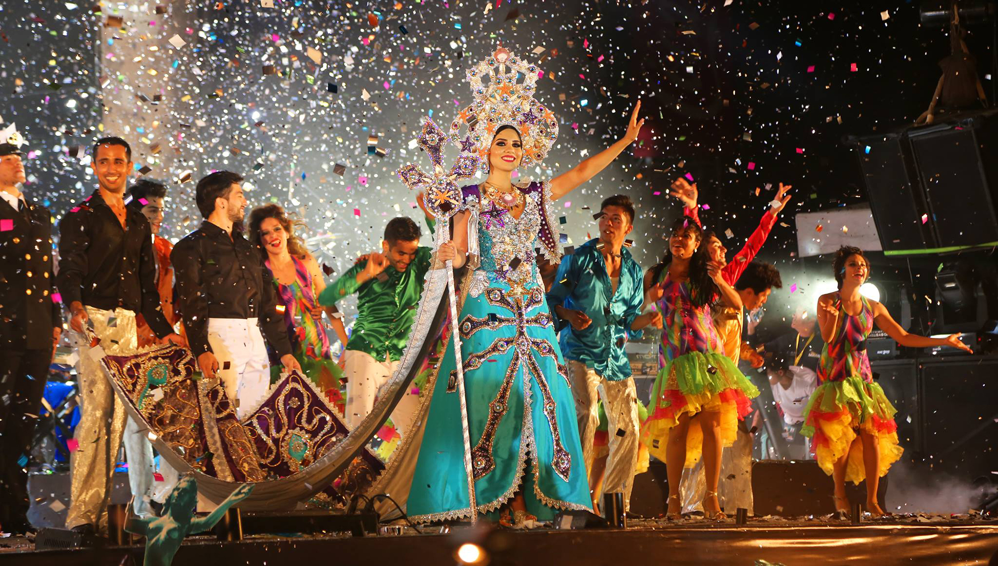 Carnaval de Mazatlán: Fiesta, Tradición y Alegría