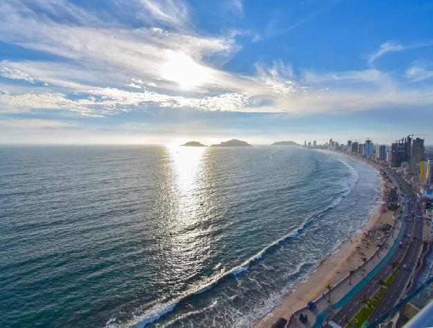 LUJOSO PENTHOUSE CON VISTA AL MAR EN SUNSET VIEW