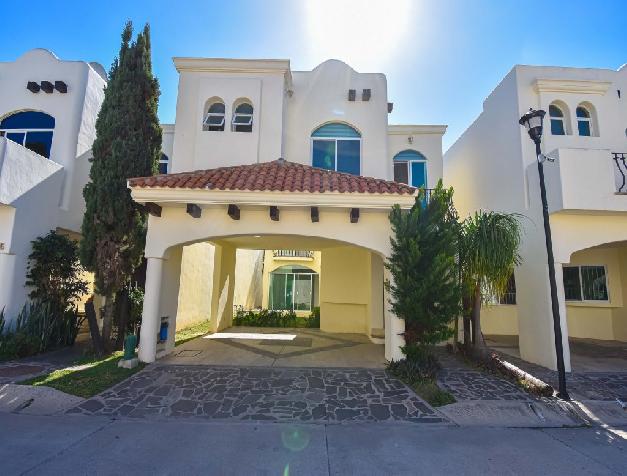 CASA EN COTO GAVIOTAS