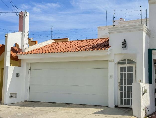 Preciosa casa en venta en Sábalo Country